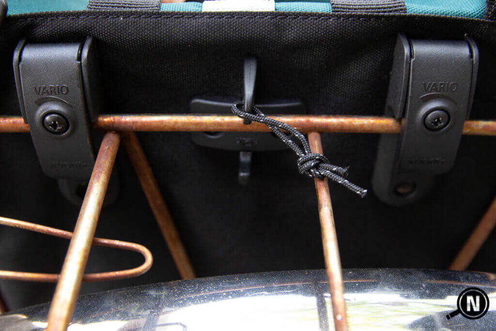 Fahrradtasche Montage am Gepäckträger