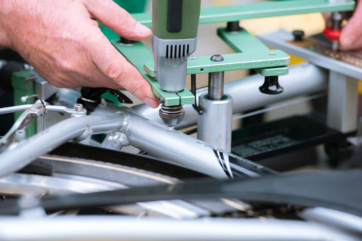 Bei der Fahrradcodierung wird eine Nummer in den Rahmen eingraviert.