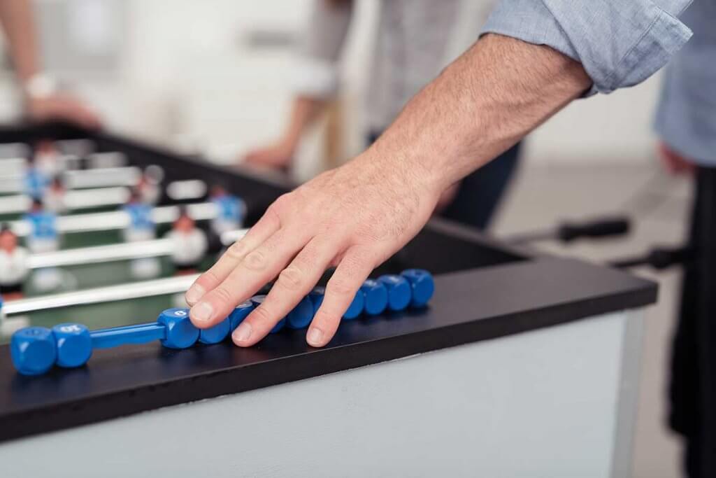 Nahaufnahme von Punktezaehler am Kickertisch